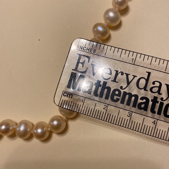 Genuine pearl ivory necklace - Picture 6 of 8